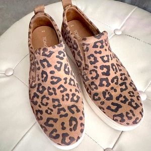 Time platform animal print- size 8